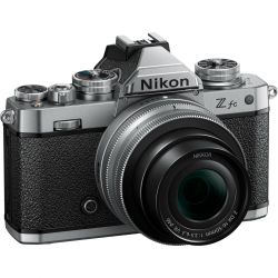  Câmera Nikon Z fc com lente  Nikkor Z 16-50mm 3.5-6.3 SL VR